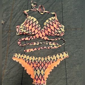 Aztec print crossover VS bikini